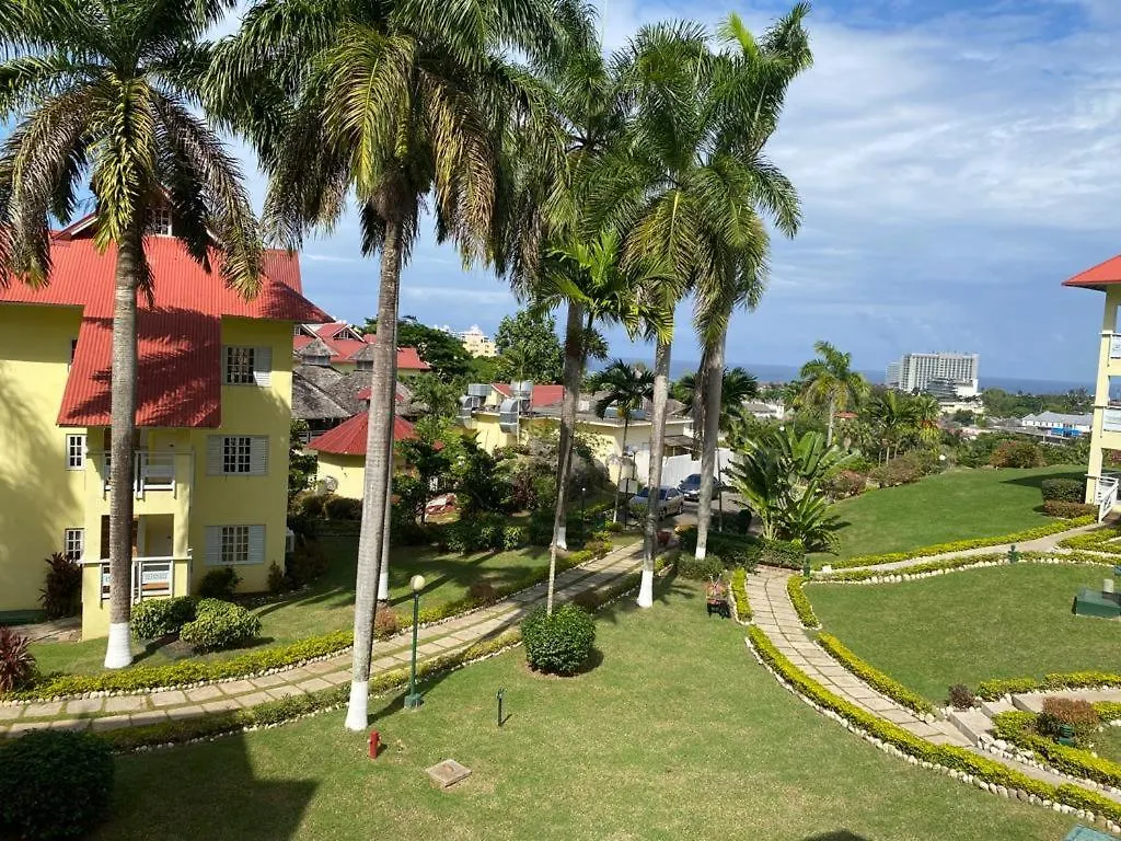 1 Bedroom Penthouse Suite 63 At Mystic Ridge Resort Ocho Ríos 0*,